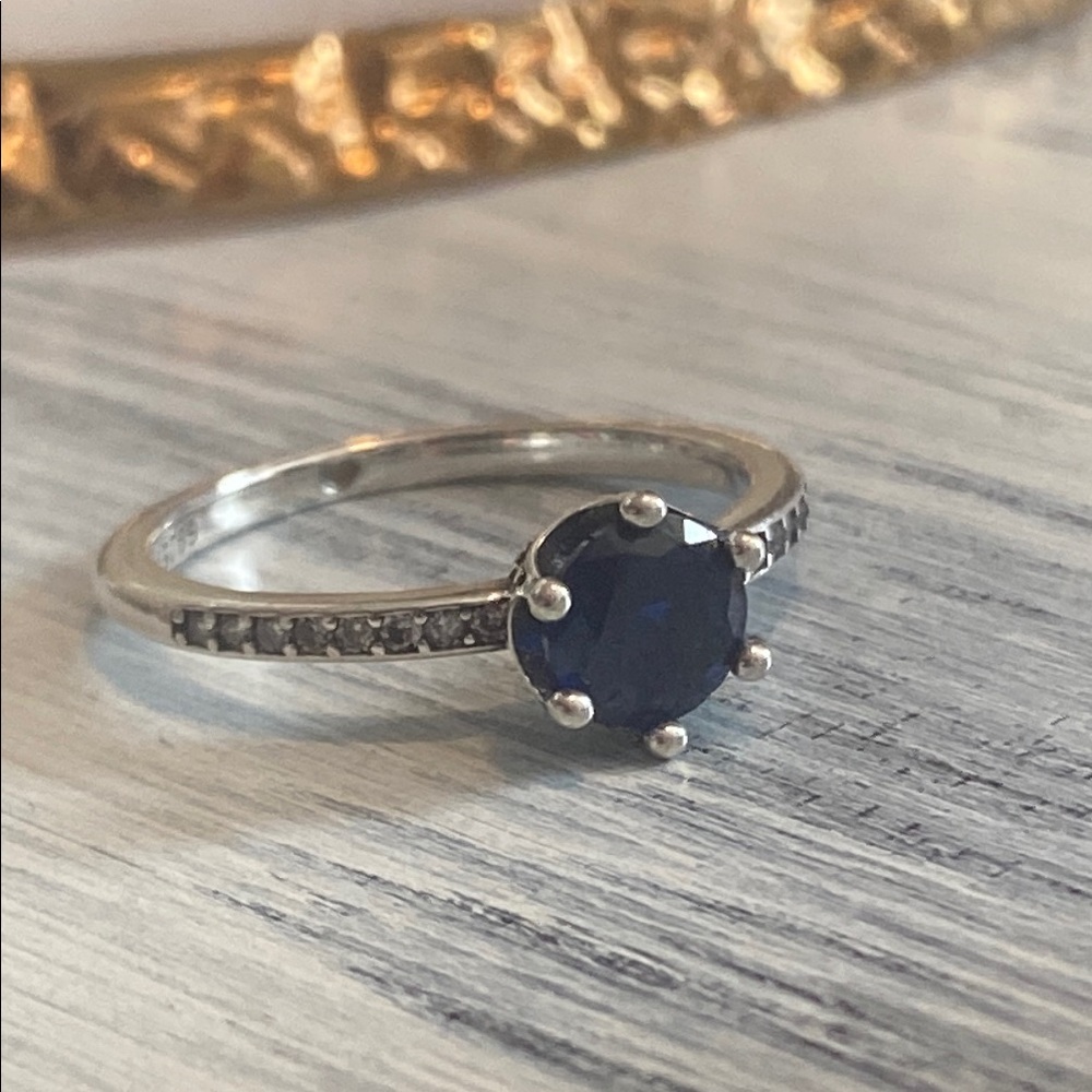 Pandora Sparkling Crown Ring